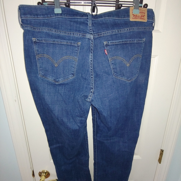EUC Plus Size Women’s Levi’s Medium Wash Classic Straight-Leg Jeans – Size 16W - Picture 10 of 10